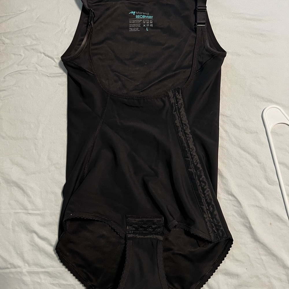 Marena Recovery Compression